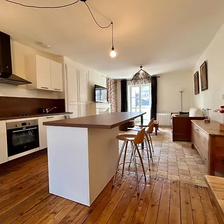 Appartement Duplex Centre-ville Entièrement Rénové